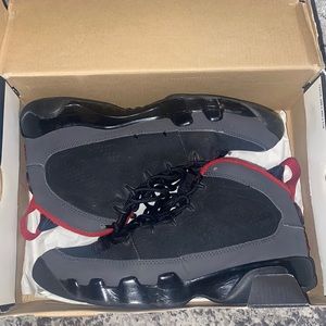 Jordan , Charcoal 9’a